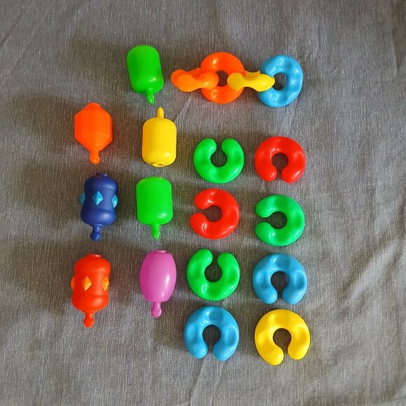 Vintage Playskool infant/ toddler link toy x 19 Used - Picture 1 of 1